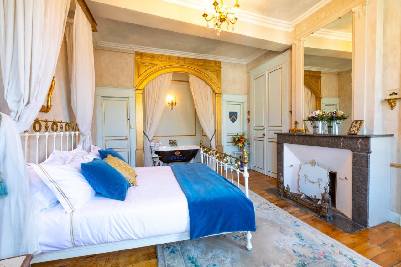Champagne House - Elegance, Luxury And Charm Bed & Breakfast Condom Exterior photo