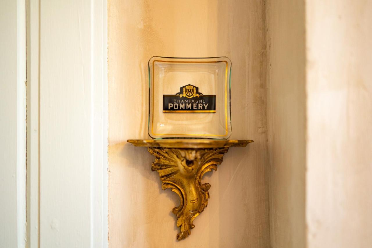 Champagne House - Elegance, Luxury And Charm Bed & Breakfast Condom Exterior photo